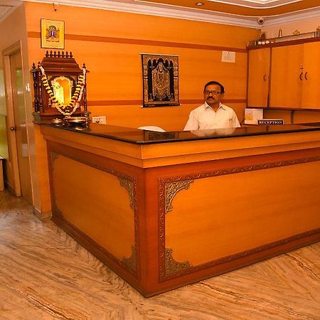 Hotel Vishnu Residency Вишакхапатнам Экстерьер фото