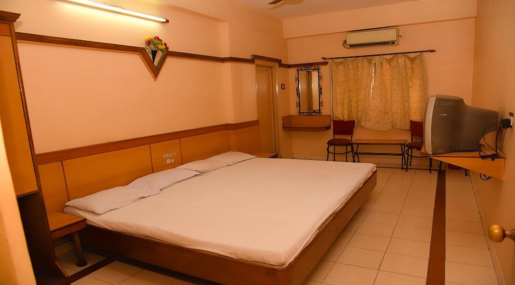 Hotel Vishnu Residency Вишакхапатнам Экстерьер фото