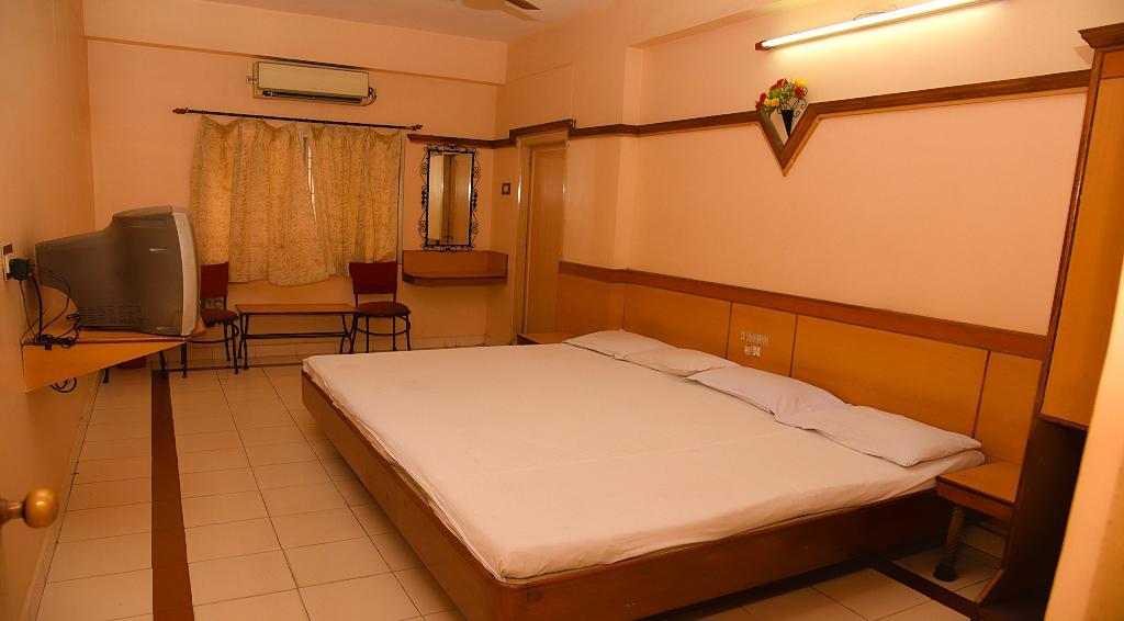 Hotel Vishnu Residency Вишакхапатнам Экстерьер фото
